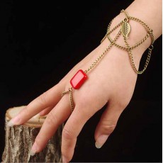 สร้อยข้อมือ แฟชั่นโบฮีเมียคล้องสายโซ่แต่งหินสีแดง Turquoise Chain Bracelet นำเข้า สีทอง - พร้อมส่งW420 ราคา180บาท