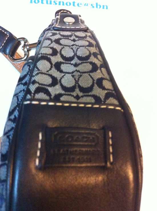  COACH Small Jacquard Signature W/Tan Hobo Shoulder/Hand bag ใหม่ของแท้จากอเมริกา พร้อมส่ง ราคา5900บาท