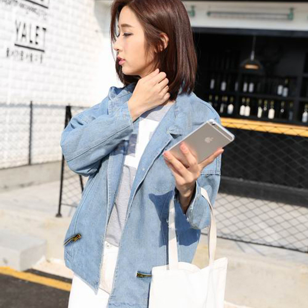 เสื้อแจ็คเก็ตยีนส์ ผู้หญิงแฟชั่นเกาหลีแขนค้างคาวอินเทรนด์มีกระเป๋าแบบซิป ฟรีไซส์ สีฟ้า - พร้อมส่งTJ7647 ราคา850บาท
