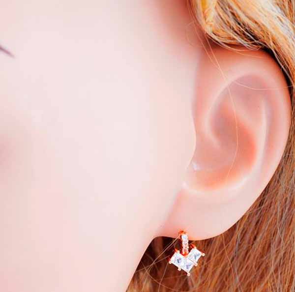 ต่างหูเพชร แฟชั่นเกาหลีประดับเพชรสวิสรูปหัวใจ CZ Rose Gold Earrings นำเข้า สีขาว - พร้อมส่งW358 ราคา450บาท