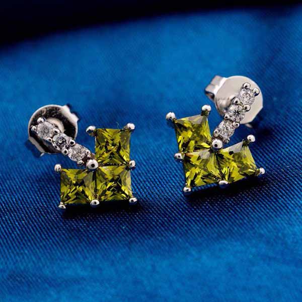 ต่างหูเพชร แฟชั่นเกาหลีประดับเพชรสวิสรูปหัวใจ CZ Rose Gold Earrings นำเข้า สีเขียว - พร้อมส่งW358 ราคา450บาท