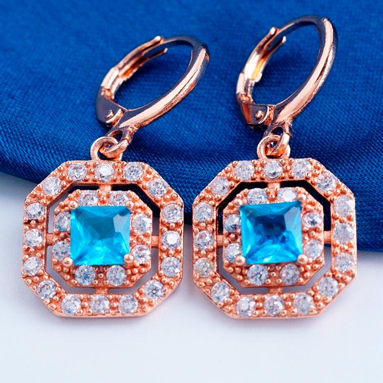 ต่างหูเพชร แฟชั่นเกาหลีแบบห่วงประดับคริสตัลรูป8เหลี่ยม CZ Gold Earrings นำเข้า สีฟ้า - พร้อมส่งW366 ราคา450บาท