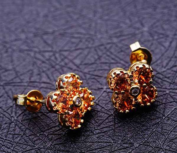 ต่างหูเพชร แฟชั่นเกาหลีประดับคริสตัลรูปดอกไม้ทอง18K CZ Gold Earrings นำเข้า สีแชมเปญ - พร้อมส่งW541 ราคา450บาท