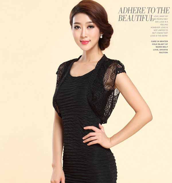 ผ้าคลุมไหล่ เสื้อคลุมไหล่ลูกไม้สวมคู่ชุดราตรีแฟชั่นเกาหลีสไตล์คาร์ดิแกนน่ารัก นำเข้า สีดำ - พร้อมส่งYA012 ราคา350บาท